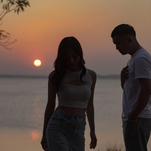Mẫu thiết kế Photobook vuông Couple, tuổi trẻ, thanh xuân, cá nhân, personal style, hiện đại, modern, simple, đơn giản 1759894744