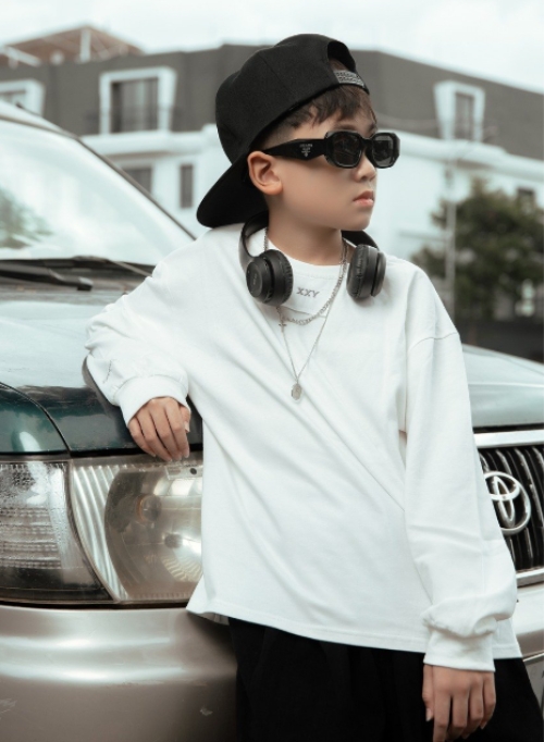 Mẫu thiết kế Photobook dọc Cá nhân, nhân vật, personal style, signature, đơn giản 1759886267