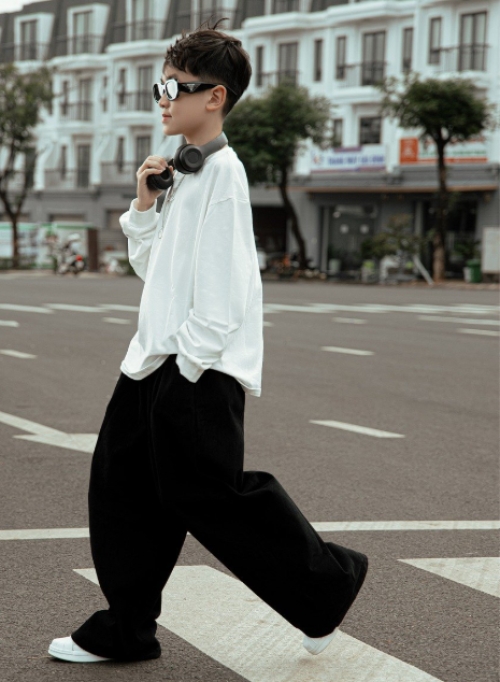 Mẫu thiết kế Photobook dọc Cá nhân, nhân vật, personal style, signature, đơn giản 1759886267