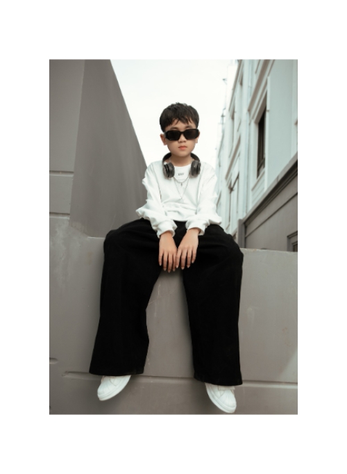 Mẫu thiết kế Photobook dọc Cá nhân, nhân vật, personal style, signature, đơn giản 1759886267