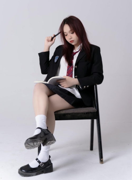 Mẫu thiết kế Photobook dọc Cá nhân, nhân vật, personal style, signature, kỷ yếu 1759886266