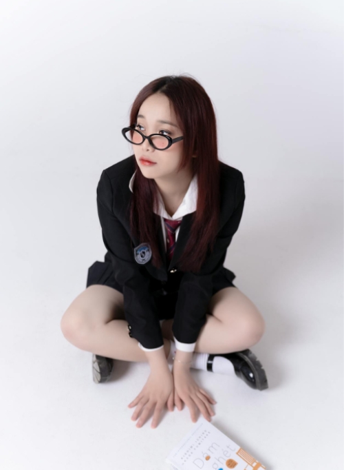 Mẫu thiết kế Photobook dọc Cá nhân, nhân vật, personal style, signature, kỷ yếu 1759886266
