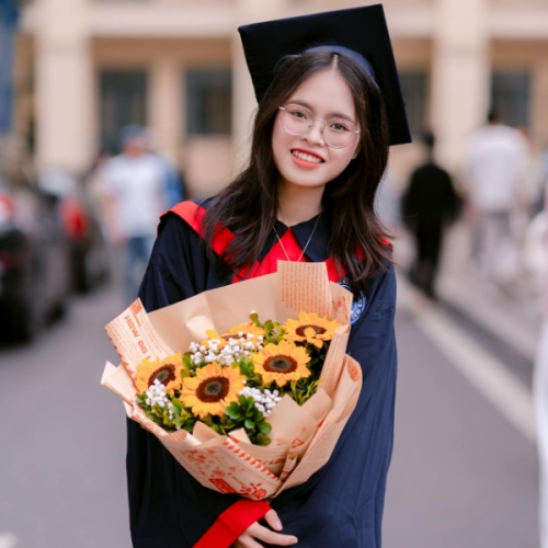 Mẫu thiết kế Photobook vuông Cá nhân, nhân vật, personal style, signature, kỷ yếu, tốt nghiệp, graduation 1759885900