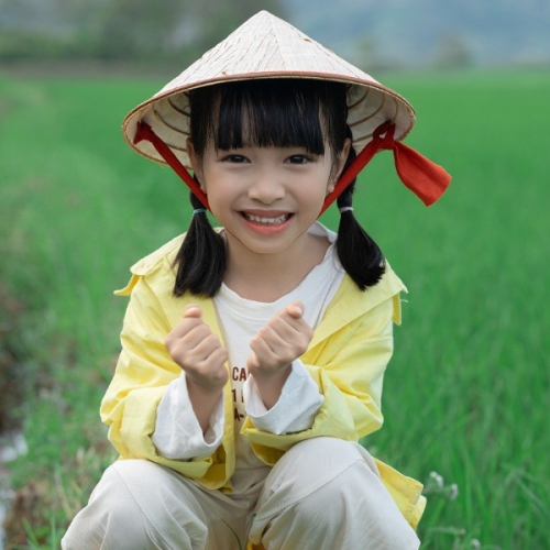 Mẫu thiết kế Photobook vuông Kỷ yếu, Gia đình, bạn bè, hội nhóm, team, tập thể, đơn giản, em bé, trẻ em, cá nhân 1759886002