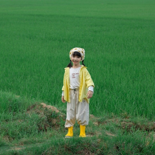Mẫu thiết kế Photobook vuông Kỷ yếu, Gia đình, bạn bè, hội nhóm, team, tập thể, đơn giản, em bé, trẻ em, cá nhân 1759886002