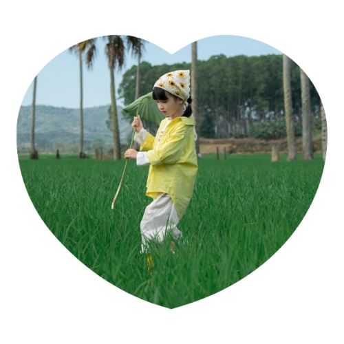 Mẫu thiết kế Photobook vuông Kỷ yếu, Gia đình, bạn bè, hội nhóm, team, tập thể, đơn giản, em bé, trẻ em, cá nhân 1759886002
