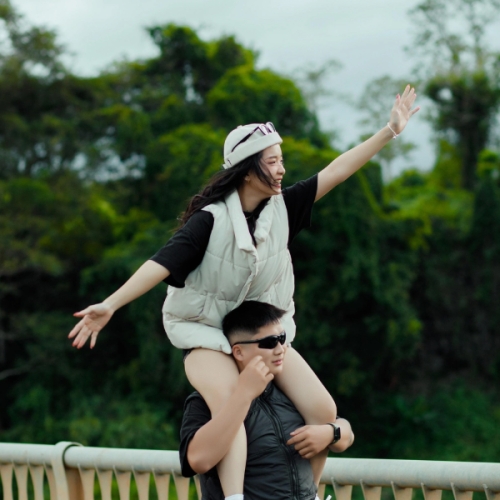 Mẫu thiết kế Photobook vuông Couple, tuổi trẻ, thanh xuân, cá nhân, personal style, hiện đại, modern, simple, đơn giản 1767997390