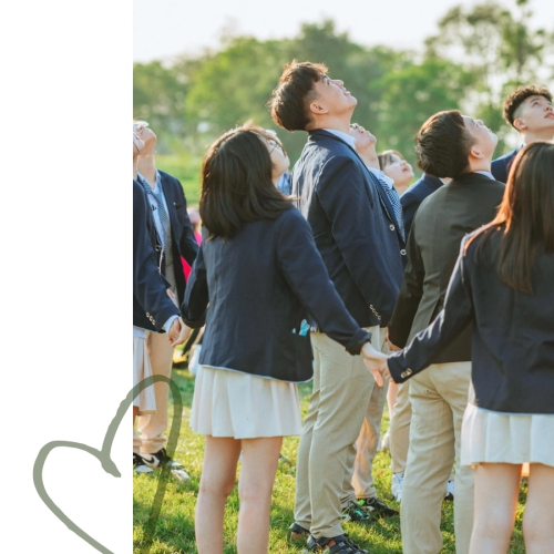 Mẫu thiết kế Photobook vuông Lưu giữ mùa thanh xuân 1768031596