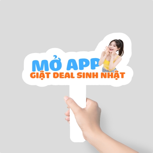 Mẫu thiết kế Hashtag cầm tay Mở app giật deal sinh nhật 1778446322