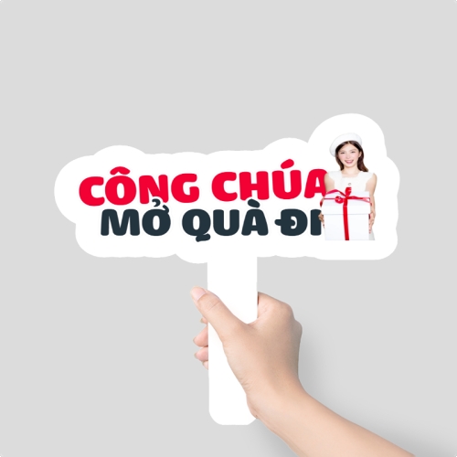 Mẫu thiết kế Hashtag cầm tay Công chúa mở quà đi 1778441924