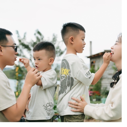 Mẫu thiết kế Photobook vuông Tình yêu, love, Gia đình, family, dễ thương, cute 1781499709