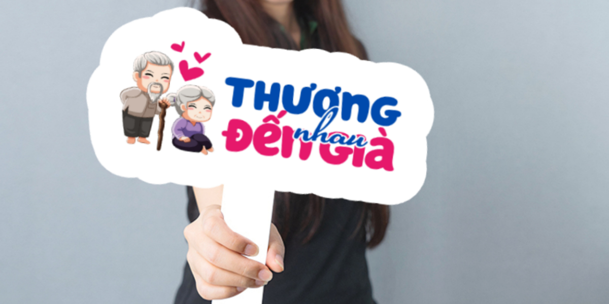 Hướng dẫn tự thiết kế hashtag cầm tay nhanh chóng bằng Penci